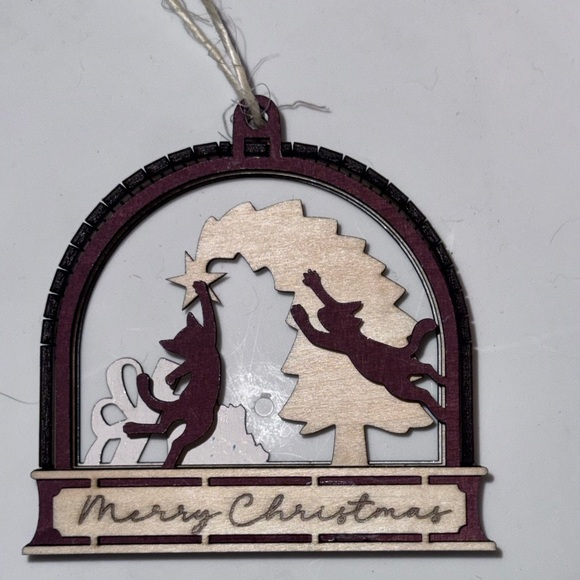 3/$20 Layered Wood Christmas Ornament – Two Brown Cats & Tree Scene - Picture 2 of 4